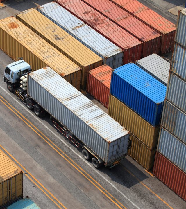 container operation in port series